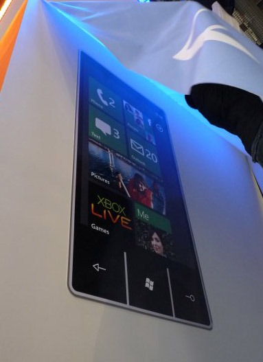 Windows Phone 7 UI