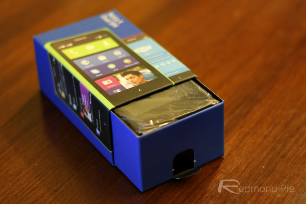 Nokia X box open 1