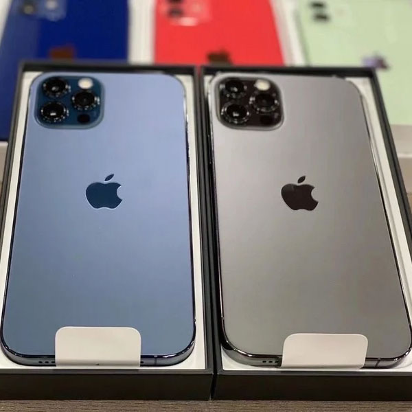 All Iphone 12 12 Pro Colors Shown Off In New Real World Photos Redmond Pie