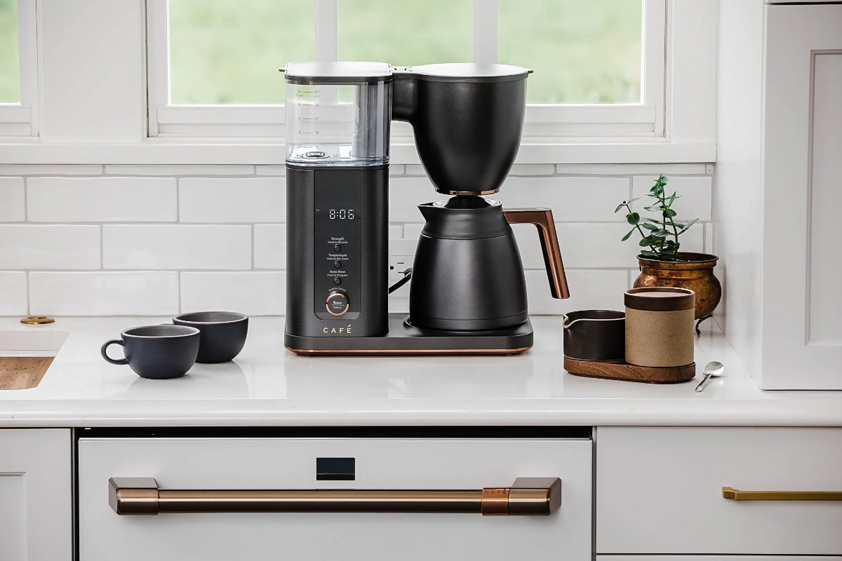 Save 33% Off This Smart Coffee Maker And Have Alexa Or Google